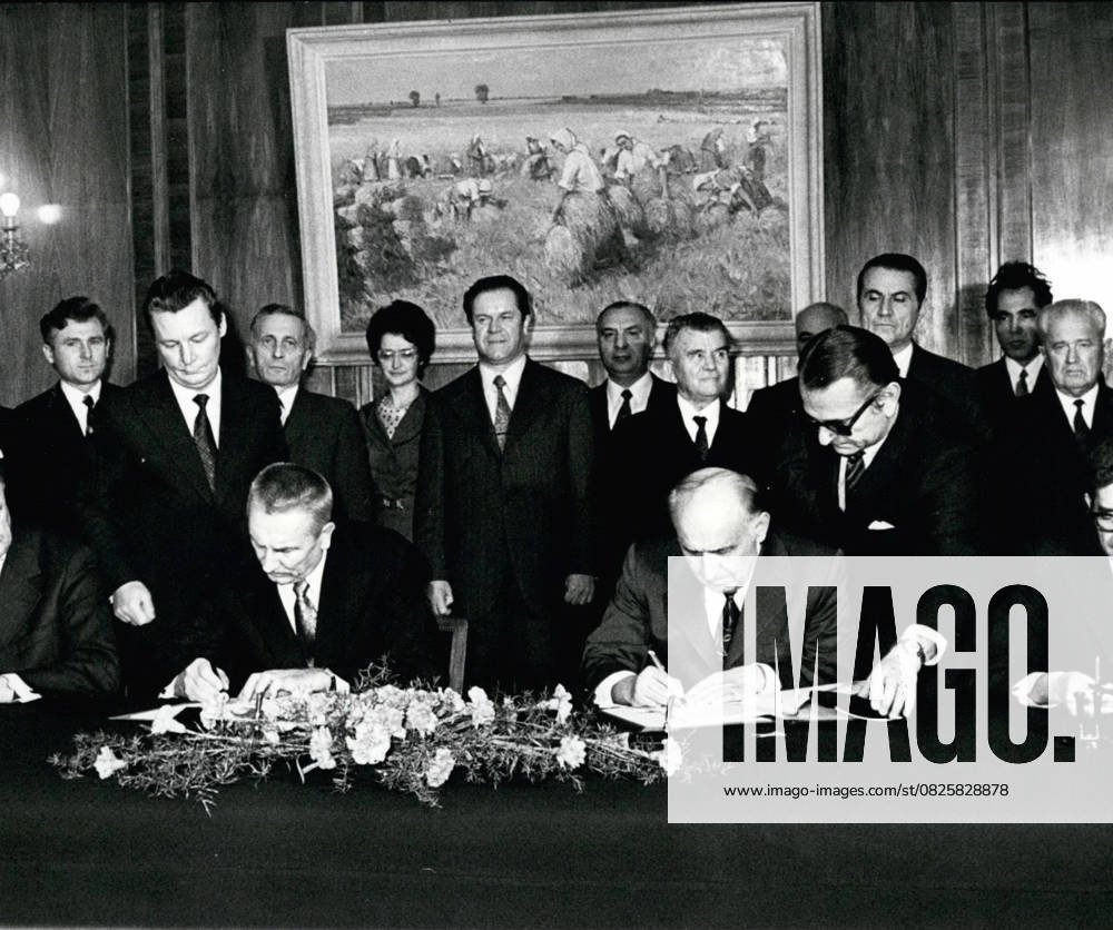 Germany Lithuania Poland 11 November 1972 – Polish Party and Government delegation in Sofia Documents were from the Polish and Bulgarian Delegation signed from left to right Piotr Jaroszevic, Polish Prime Minister, Edward Gierek, first Secretary of CC the PUWP, Todor Zhivkov, first Secretary of CC th