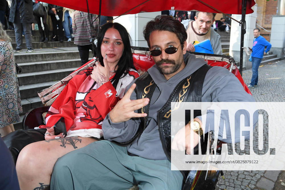 Anne Kühn, Arman Kashani at the SchwarzeSchafe premiere at the cinema in the Kulturbrauerei in Berlin on 15 07 2025