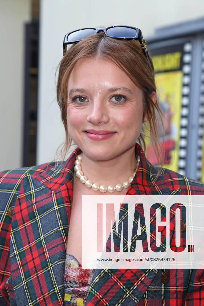 Jella Haase at the SchwarzeSchafe premiere at the cinema in the Kulturbrauerei in Berlin on 15 07 2025