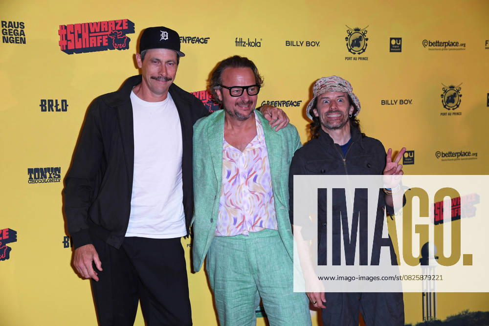 Marc Hosemann, Oliver Rihs director , Tobias Jundt aka Bonaparte at the SchwarzeSchafe premiere at the cinema in the Kulturbrauerei in Berlin on 15 07 2025