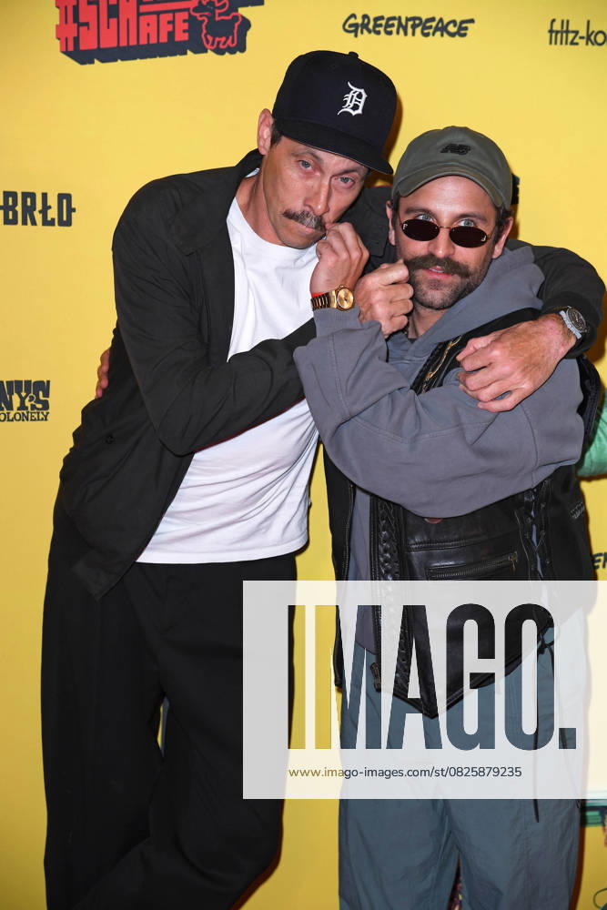 Marc Hosemann, Arman Kashani at the SchwarzeSchafe premiere at the cinema in the Kulturbrauerei in Berlin on 15 07 2025
