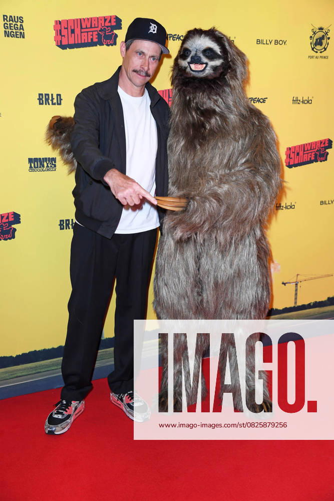 Marc Hosemann at the SchwarzeSchafe premiere at the cinema in the Kulturbrauerei in Berlin on 15 07 2025
