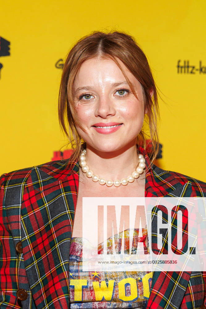 Premiere SchwarzeSchafe Jella Haase at the premiere of SchwarzeSchafe at the cinema in the Kulturbrauerei on 15 07 2025 in Berlin