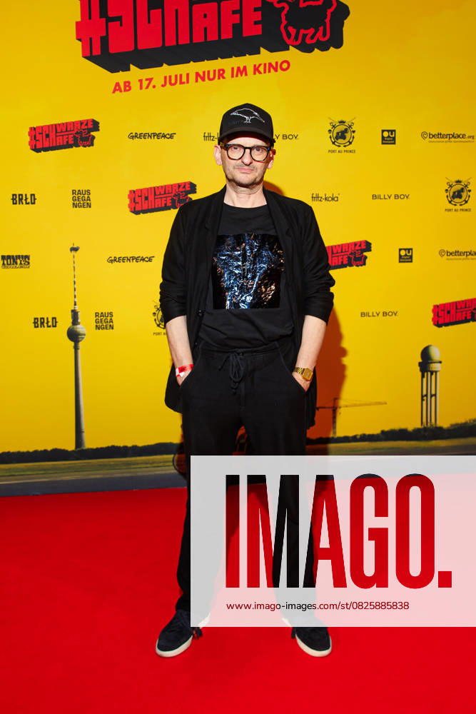 Premiere SchwarzeSchafe Milan Peschel at the premiere of SchwarzeSchafe at the cinema in the Kulturbrauerei on 15 07 2025 in Berlin