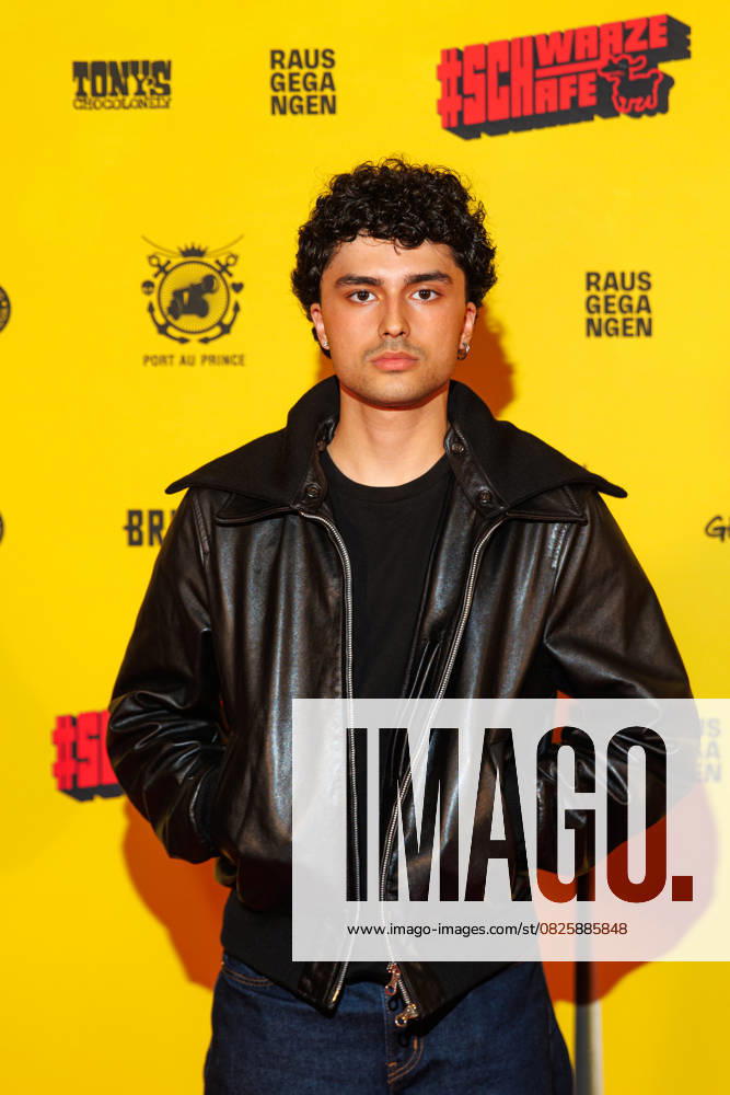 Premiere SchwarzeSchafe Adrian Kourosh at the premiere of SchwarzeSchafe at the cinema in the Kulturbrauerei on 15 07 2025 in Berlin