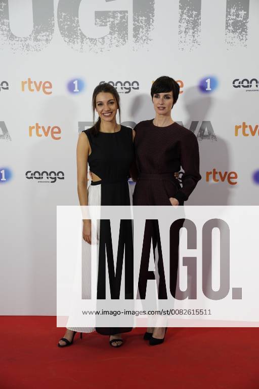 Preestreno en los Cines Callao de Fugitiva, una serie de RTVE con Paz Vega como actriz protagonista En la foto: Paz Vega y Ana Guerra (OT) Preview at the Cinemas Callao of Fugitiva, a series of RTVE with Paz Vega as leading actress Cordon Press JosuxMondelox CordonxPress Preestreno Fugitiva