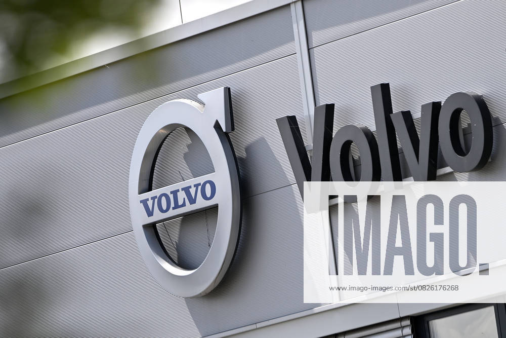 US cells exacerbate problems Crisis-hit carmaker Volvo makes heavy loss Volvo brand emblem on a Volvo Trucks and Buses branch