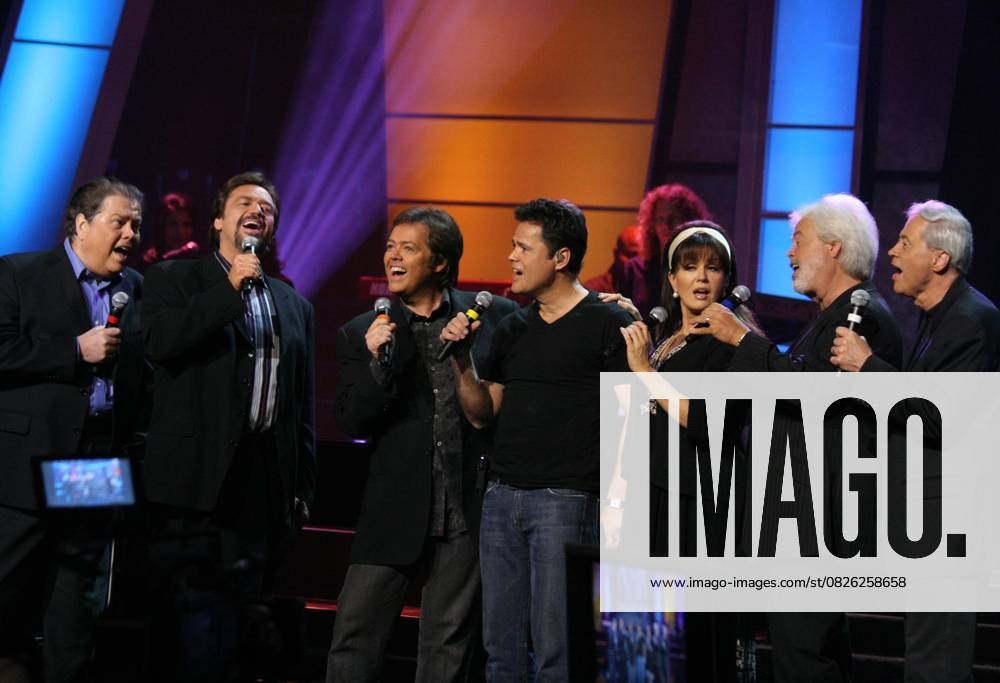 Alan Osmond, Jay Osmond, Jimmy Osmond, Donny Osmond,Marie Osmond, Merrill Osmond, Wayne Osmond The Osmonds performing on the Today show during their 50th Anniversary at the Orleans Hotel and Casino Las Vegas, Nevada - 13.08.07 , Las Vegas, Nevada, United States Chris Connor WENN 1518448