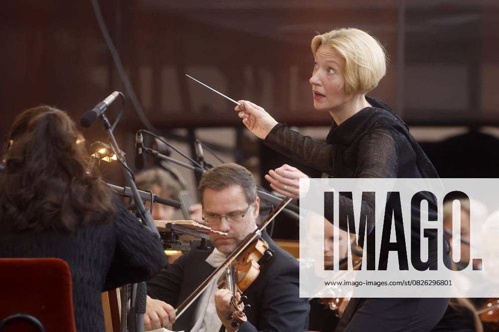 Classic open Air 2025, in Berlin, Gendarmenmarkt, Orchestra of the Konzerthaus Berlin, Conductor Joana Mallwitz, Berlin Germany, Germany