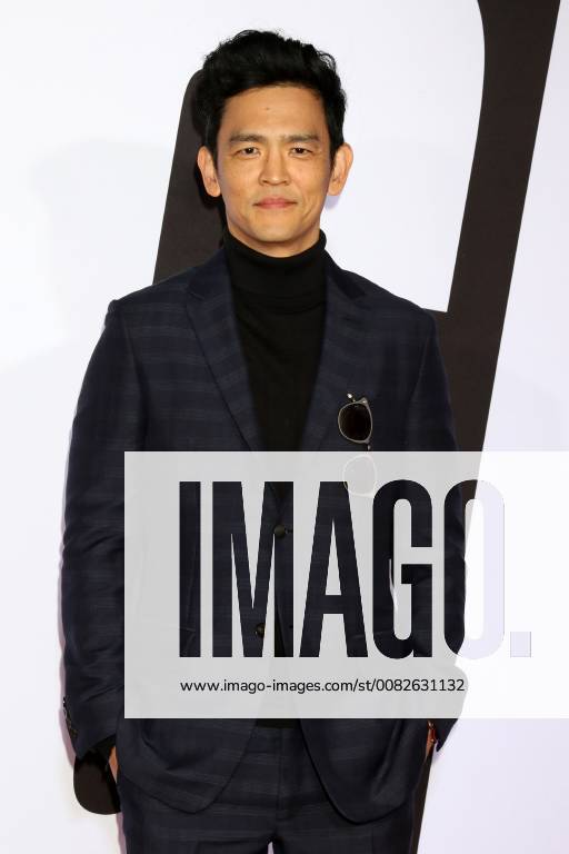 LOS ANGELES - APR 3: John Cho at the Blockers Premiere at Village Theater on April 3, 2018 in Westwood, CA