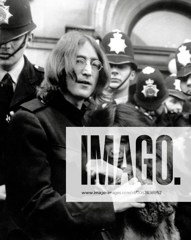 John Lennon (The Beatles) in London with wife Yoko Ono 1968 File Reference 33536_816THA For Editorial Use Only - All Rights Reserved Hollywood CA USA
