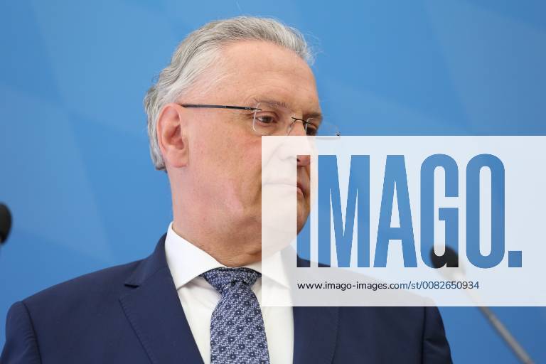 Munich, Bavaria, Germany - Joachim Herrmann speaks, in Munich, Germany, on April 5, 2018. The minister of interiour Joachim Herrmann and the President of the Verfassungsschutz ( Secret Service). They talked about Islamism, Right-wing extremism, left-wing extremism and cyber crminality. Munich Germany - ZUMAn230 20180405_zaa_n230_101