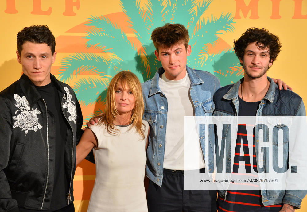 Waël Sersoub, Axelle Laffont, Victor Meutelet et Matthias Dandois Avant première du film MILF au cinéma Gaumont Opéra à Paris, France, le 17 avril 2018 Veeren Bestimage Celebs attending the MILF Premiere at Gaumont Opera cinema in Paris, FRance, on April 17, 2018 Paris France