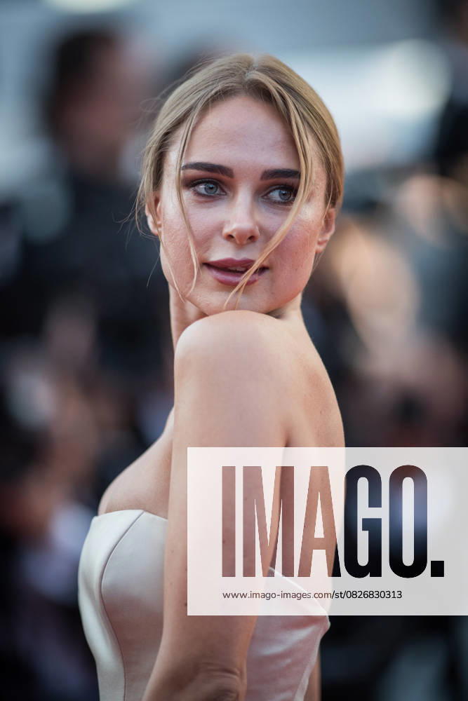 Kimberley Garner Montée des marches du film Les Filles du Soleil lors du 71ème Festival International du Film de Cannes Le 12 mai 2018 Borde Jacovides Moreau Bestimage Red carpet for the movie Girls Of The Sun during the 71th Cannes International Film festival On may 12th 2018 Cannes France