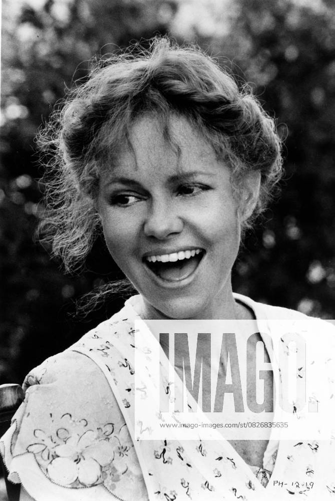 Actress Sally Field 1946 14 September 1984 Austin, TX, USA the Actress Sally Field plays Edna Spalding in the Film Places of The Heart , written and staged from Robert Benton Austin Texas U S