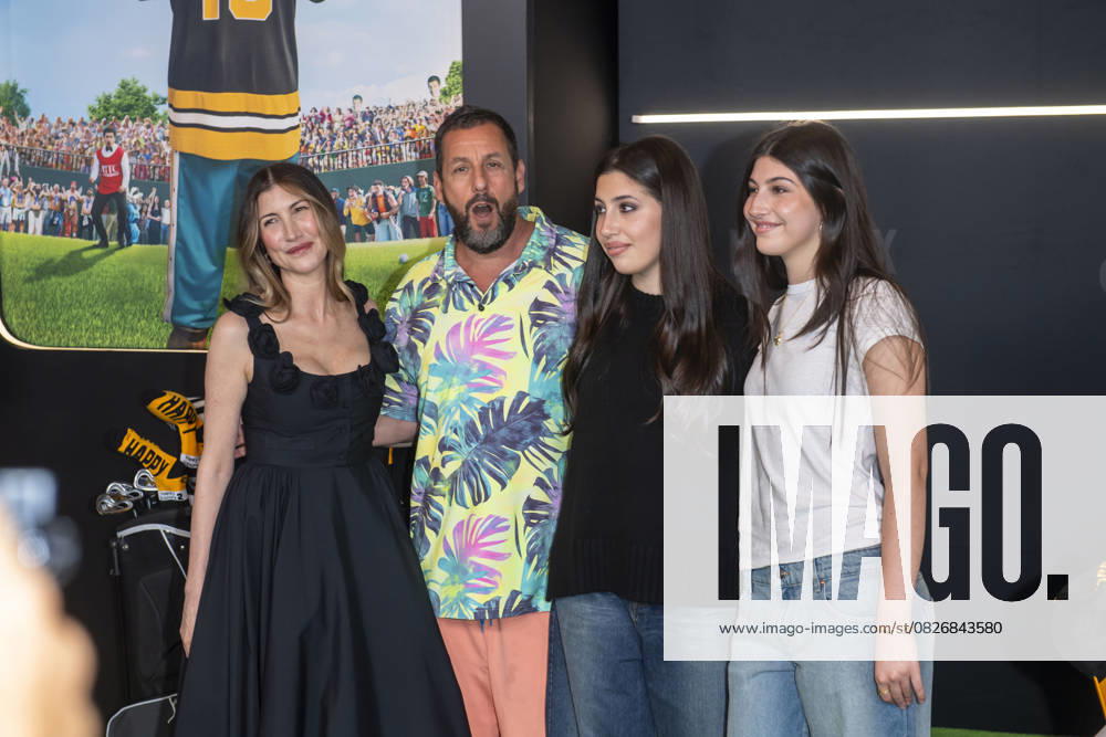 (L-R) Adam Sandler, Jackie Sandler, Sadie Sandler and Sunny Sandler attend Netflix s Happy Gilmore 2 New York Premiere at Jazz at Lincoln Center on July 21, 2025 in New York City. New York United States - ZUMAs197 20250721_aaa_s197_313