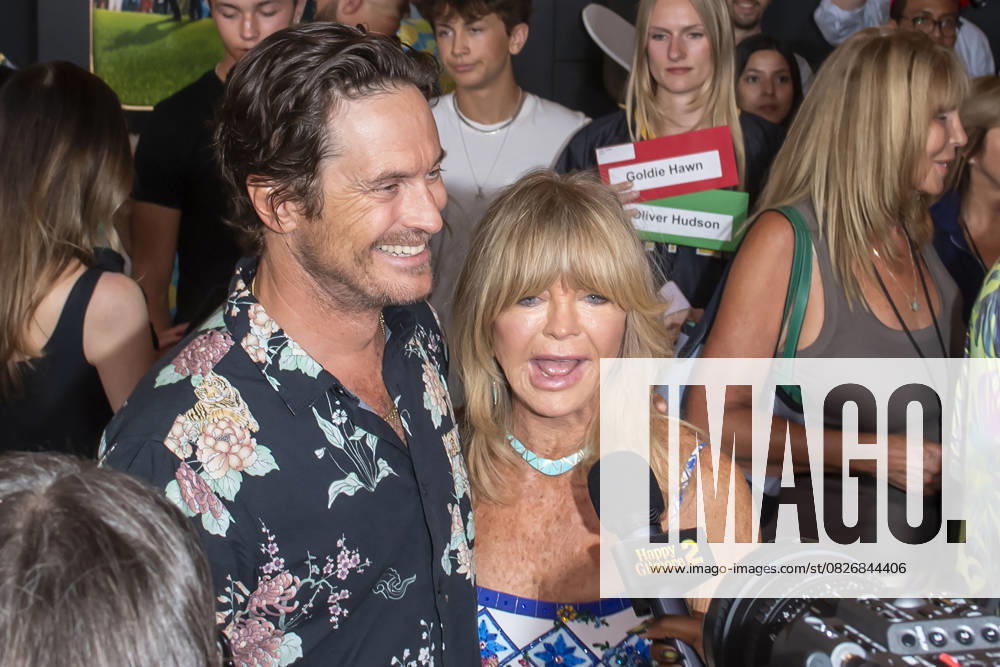 (L-R) Oliver Hudson and Goldie Hawn attend Netflix s Happy Gilmore 2 New York Premiere at Jazz at Lincoln Center. New York United States - ZUMAs197 20250721_aaa_s197_334