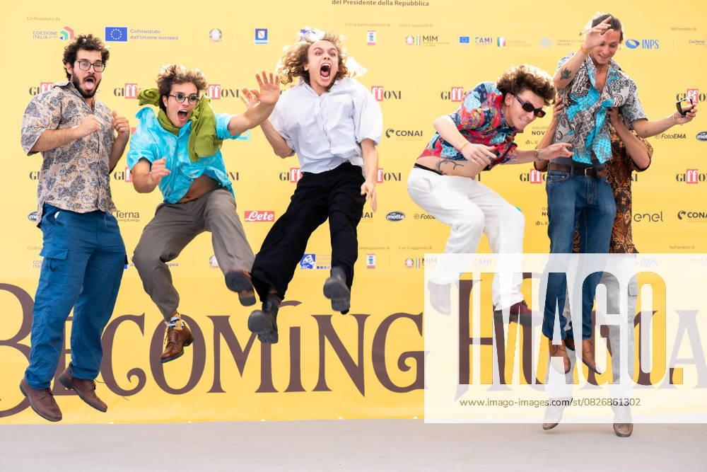 Bilder des Jahres 2025, Entertainment 07 Juli July 22, 2025, Giffoni Valle Piana, Salerno, Italy: Italian band I Patagarri Francesco Parazzoli, Jacopo Protti, Daniele Corradi, Giovanni Monaco, Arturo Monico and Nicholas Guandalini attends the photocall at 55th Giffoni Film Festival 2025 on July 22, 2025 in Giffoni Valle Piana, Salerno, Italy. Giffoni Valle Piana Italy - ZUMAl175 20250722_zip_l175_194