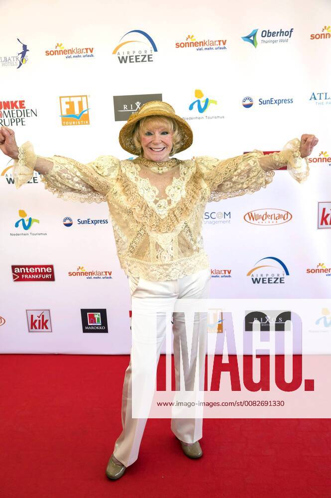 Elke Sommer at the award ceremony of the Golden Sun 2018 during the Sonnenklar TV Gala in Wonderland Kalkar Kalkar 07 04 2018 Foto:xA.xHavergox xFuturexImage