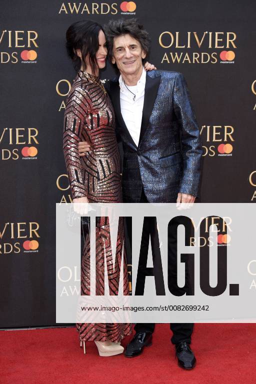 Ronnie Wood with wife Sally at the Olivier Awards 2018 at the Royal Albert Hall London 08 04 2018 Ronnie Wood with wife Sally Foto:xS.xFuturexImage