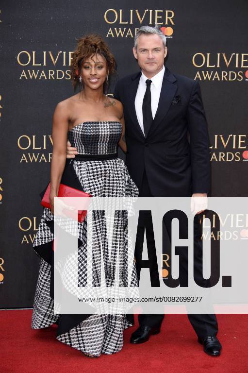 Alexandra Burke with accompaniment at the Olivier Awards 2018 at the Royal Albert Hall London 08 04 2018 Alexandra Burke with accompaniment Foto:xS.xFuturexImage