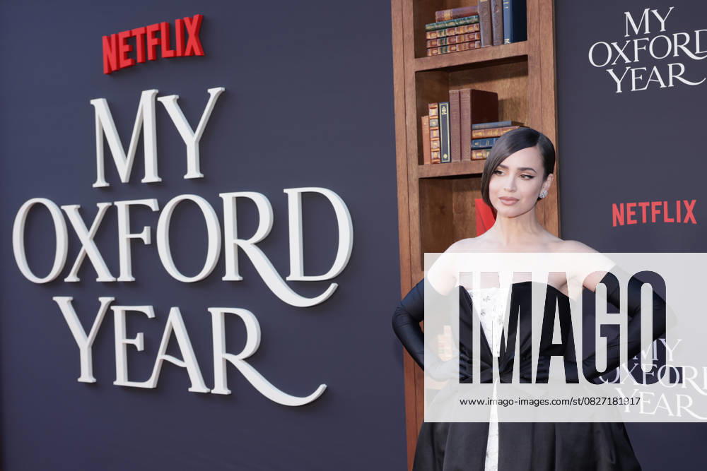 Bilder des Jahres 2025, Entertainment 07 Juli LOS ANGELES, CA - JULY 24: Sofia Carson at the NETFLIX Los Angeles premiere of My Oxford Year on July 24, 2025 at the Tudum Theater in Los Angeles, California.