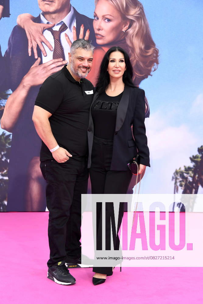 Imad Mardnli and Samia Mardnli at the German premiere of DIE NACKTE KANONE in Berlin on 24 07 2025