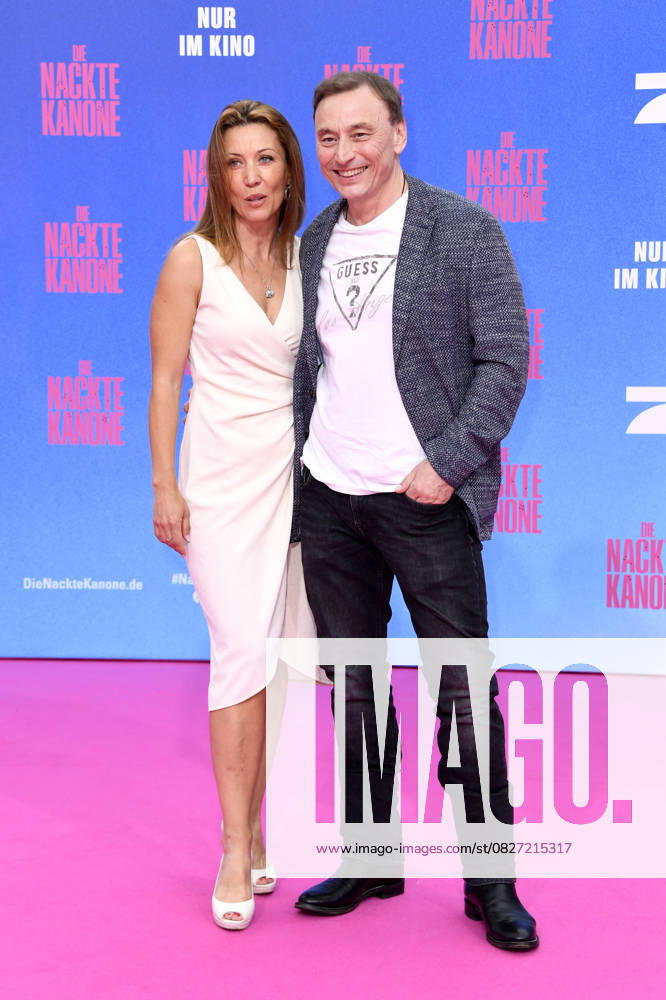 Monika Gossmann and Werner Daehn at the German premiere of DIE NACKTE KANONE in Berlin on 24 07 2025