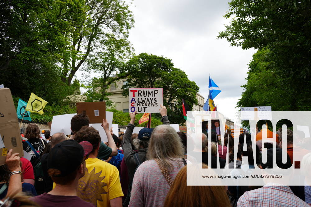 Rally outside U.S. Consulate in Edinburgh ahead of U.S. President Donald Trump’s vsit to Scotland EDINBURGH - SCOTLAND - JULY 26: Demonstrators gather outside the U.S. Consulate to voice opposition to U.S. President Donald Trump ahead of his visit to Edinburgh, Scotland on July 26, 2025. Holding placards and chanting slogans, the crowd staged a peaceful protest under heightened security, drawing attention from both local and international observers. Yunus Dalgic Anadolu Edinburgh Scotland. Editorial use only. Please get in touch for any other usage.