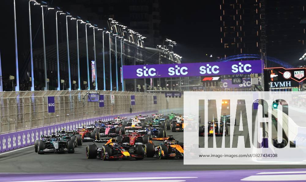 2025 Saudi Arabian Formula 1 Grand Prix JEDDAH, SAUDI ARABIA - APRIL 20: Pilots compete in the Formula 1 Saudi Arabian Grand Prix at Corniche Circuit in Jeddah, Saudi Arabia on April 20, 2025. Cidde Suudi Arabistan. Editorial use only. Please get in touch for any other usage.