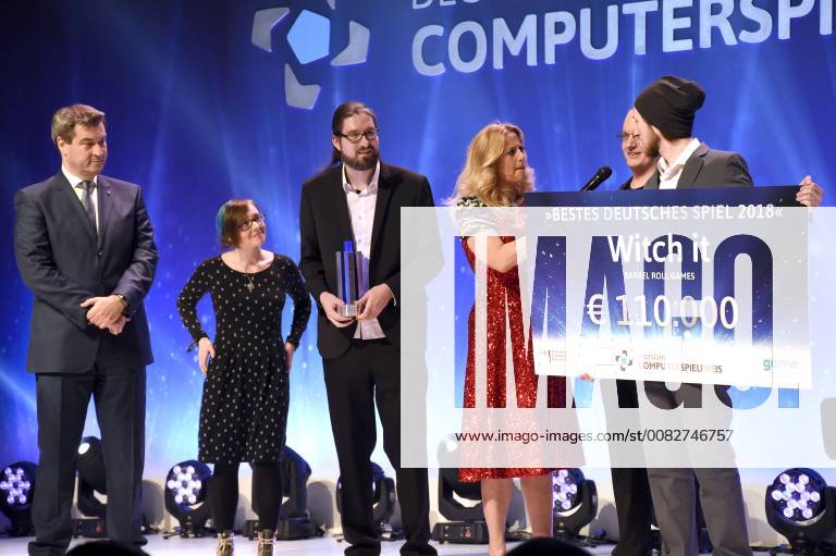 Markus Söder Tina Heitmann Christoph Rienäcker Barbara Schöneberger Nils Ohlig and Lukas Köhne at the presentation of the German Computer Game Prize 2018 in the Kesselhaus Munich 10 04 2018 Foto:xP.xSchönbergerx xFuturexImage