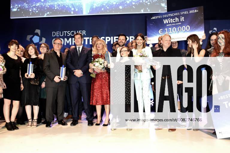 Markus Söder Barbara Schöneberger and Eva Padberg with the award winners at the presentation of the German Computer Game Prize 2018 in the Kesselhaus Munich 10 04 2018 Foto:xP.xSchönbergerx xFuturexImage