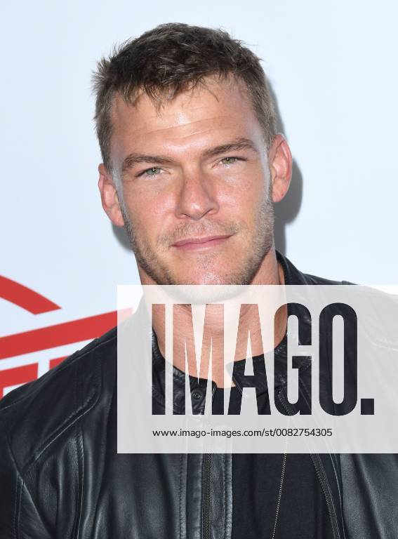 Hollywood, CA, U.S. - 11 April 2018 - Hollywood, California - Alan Ritchson. Super Troopers 2 Los Angeles Premiere held at Arclight Hollywood. Photo Credit: AdMedia Hollywood U.S. - ZUMAa123 20180411_zaa_a123_095