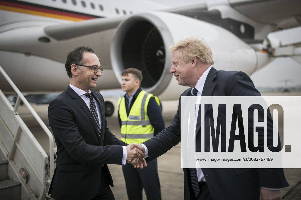 Federal Foreign Minister Heiko Maas L SPD is received at the airport by Boris Johnson Foreign Minister of Great Britain at Brize Norton 12 04 2018 Brize Norton United Kingdom