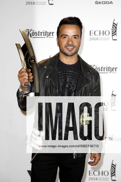 Award Winner Luis Fonsi at the ECHO POP Awards Ceremony on 12.04.2018 in Berlin ECHO POP Ceremony 2018 in Berlin Winner of the Prize Winners Pressroom