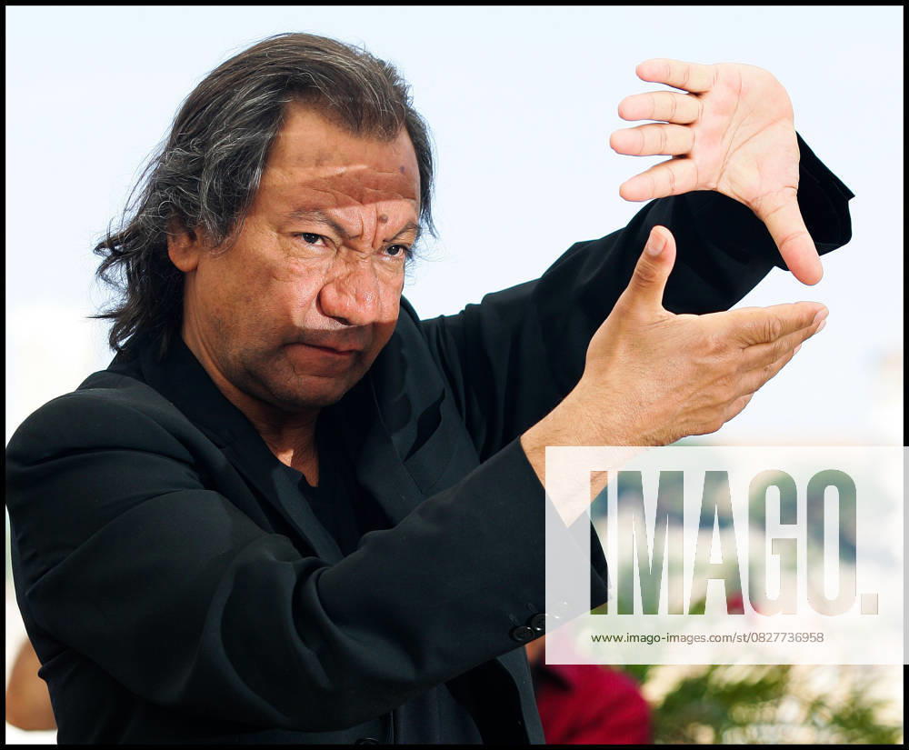 Archive DIRECTOR TONY GATLIF PHOTOCALL OF THE TRANSYLVANIA FILM 59th CANNES FILM FESTIVAL 2006 Cannes France
