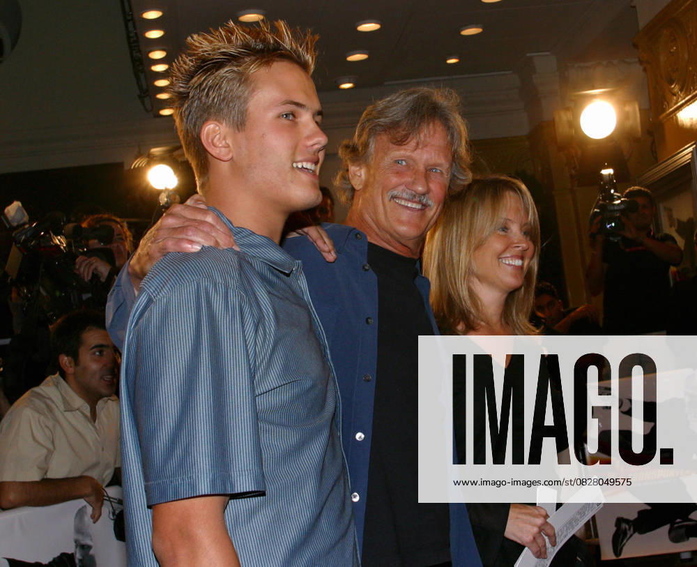 The Transporter Premiere Oct 02, 2002; Westwood, CA, USA; Actor Musician KRIS KRISTOFFERSON with son and daughter TRACY @ The Transporter premiere held at Mann Village Theater..
