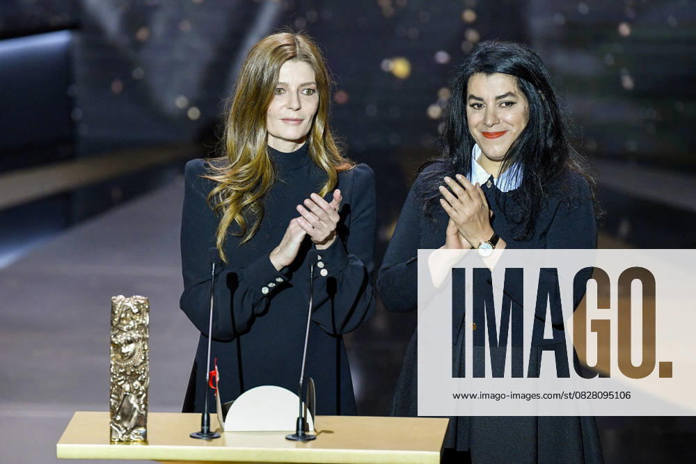 Chiara Mastroianni and Marjane Satrapi on stage at the 46th Cesar Film Awards ceremony at Olympia in Paris on March 12th, 2021 Pierre Villard Pool Bestimage 46th Cesar Film Awards 2021 ceremony at Olympia in Paris on March 12th, 2021 Paris France