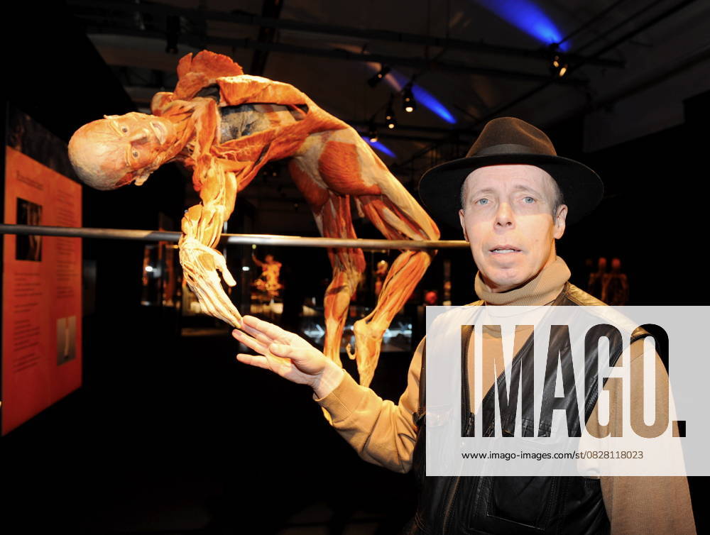 Gunther von Hagens at a photocall for his new KÂörperwelten exhibition at Postbahnhof , Berlin, Berlin, Germany WENN 2408410