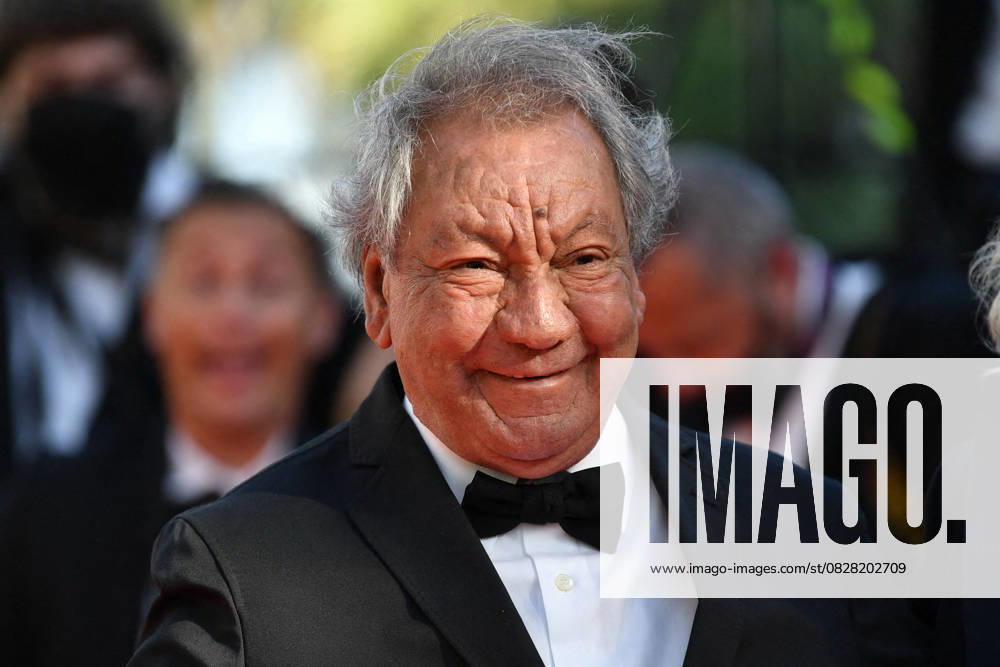 Tony Gatlif Montée des marches du film Stillwater lors du 74ème Festival International du Film de Cannes Le 8 juillet 2021 Rachid Bellak Bestimage Red carpet for the movie Stillwater during the 74th Cannes International Film festival On July 8th 2021 Cannes France