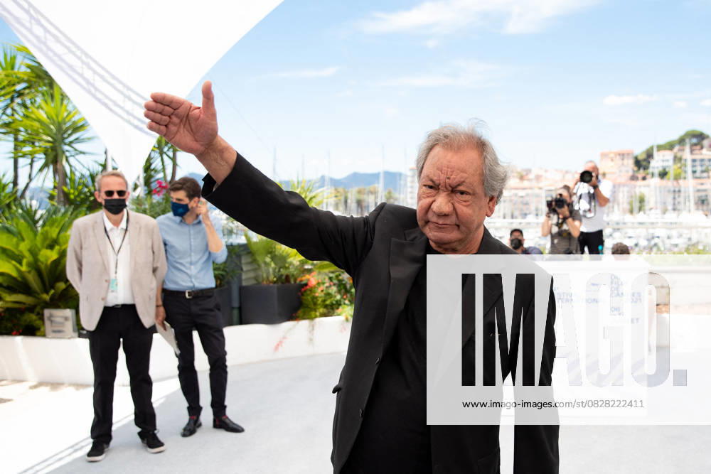 Tony Gatlif au photocall du film Tom Medina Cinéma de la plage lors du 74ème festival international du film de Cannes le 9 juillet 2021 Borde Jacovides Moreau Bestimage Photocall of the movie Tom Medina during 74th Cannes Film Festival in Cannes on july 9th 2021 Cannes France