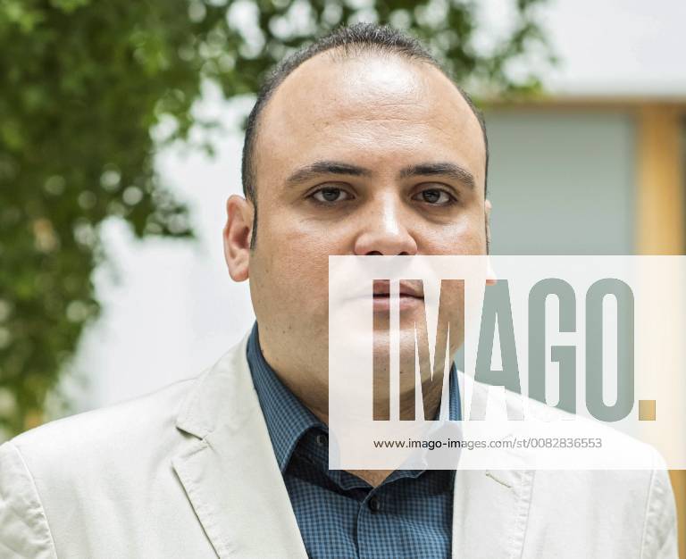 Fuer einen furchtlosen Einsatz trotz staatlicher Repressionen wird das aegyptische Nadeem-Zentrum in Kairo fuer die Rehabilitierung von Opfern von Gewalt und Folter mit dem Menschenrechtspreis von Amnesty International am Montagabend (16.04.18) in Berlin ausgezeichnet. Stellvertretend fuer das Nadeem-Zentrum nimmt der aegyptische Arzt und Menschenrechtsaktivist Taher Mokhtar entgegen, da die Betreiber des Zentrums nicht aus Aegypten ausreisen duerfen (Foto bei der Pressekonferenz am Montag). Das Nadeem-Zentrum setzt sich seit 25 Jahren fuer Folteropfer ein. Die Mitarbeiter der Organisation errichteten eine Spezialklinik zur Behandlung Ueberlebender von Misshandlungen durch die Sicherheitskraefte, wo Betroffene medizinisch und psychologisch betreut werden. Im Februar 2017 wurde die Klinik von den Behoerden offiziell geschlossen, doch die
