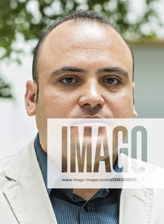 Fuer einen furchtlosen Einsatz trotz staatlicher Repressionen wird das aegyptische Nadeem-Zentrum in Kairo fuer die Rehabilitierung von Opfern von Gewalt und Folter mit dem Menschenrechtspreis von Amnesty International am Montagabend (16.04.18) in Berlin ausgezeichnet. Stellvertretend fuer das Nadeem-Zentrum nimmt der aegyptische Arzt und Menschenrechtsaktivist Taher Mokhtar (Foto bei der Pressekonferenz am Montag) entgegen, da die Betreiber des Zentrums nicht aus Aegypten ausreisen duerfen. Das Nadeem-Zentrum setzt sich seit 25 Jahren fuer Folteropfer ein. Die Mitarbeiter der Organisation errichteten eine Spezialklinik zur Behandlung Ueberlebender von Misshandlungen durch die Sicherheitskraefte, wo Betroffene medizinisch und psychologisch betreut werden. Im Februar 2017 wurde die Klinik von den Behoerden offiziell geschlossen, doch die