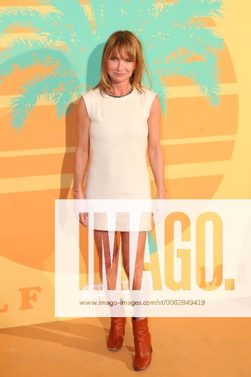 Axelle Laffont CELEBRITES : Avant Premiere Milf - Paris - 17 04 2018 MichaelBaucher Panoramic