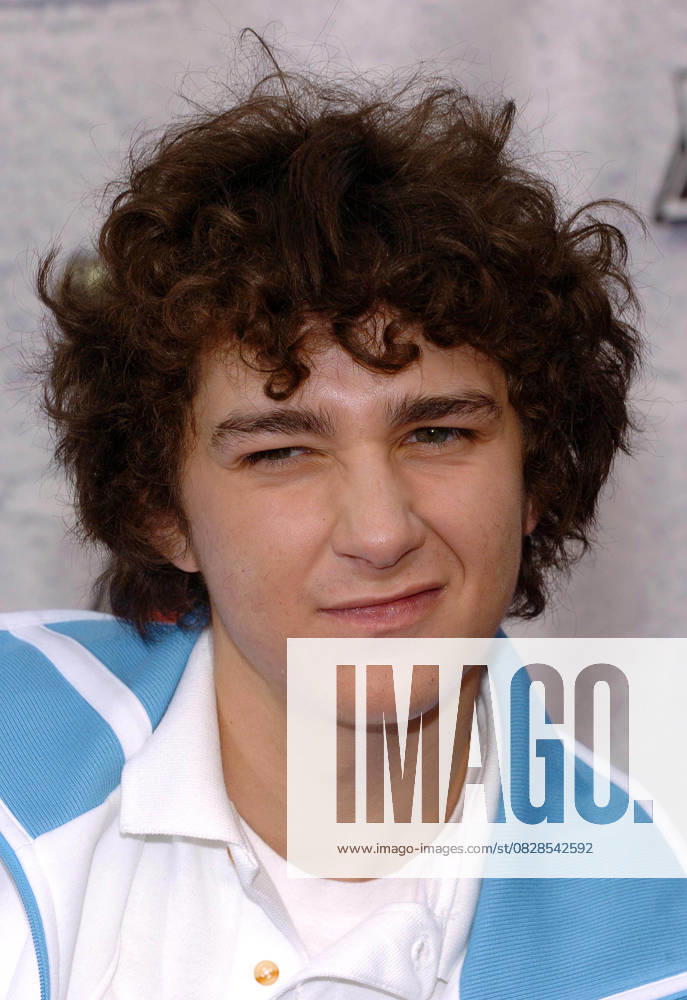 MTV ARR HEADS FB June 5, 2004 - Culver City, CALIFORNIA, USA - K37605FB.2004 MTV MOVIE AWARDS ARRIVALS AT SONY.STUDIO IN CULVER Culver City, CA.06 05 2004. FITZROY BARRETT 2004.SHIA LaBEOUF