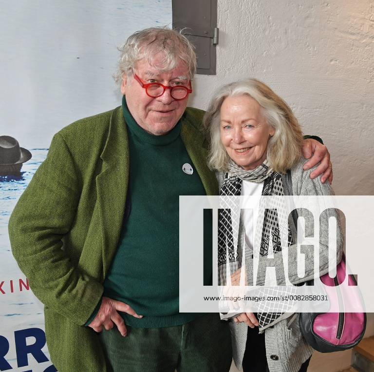 World premiere Two gentlemen in a suit at Andechs Monastery on 18 March 2018 Tilmann Spengler with Daphne Wagner