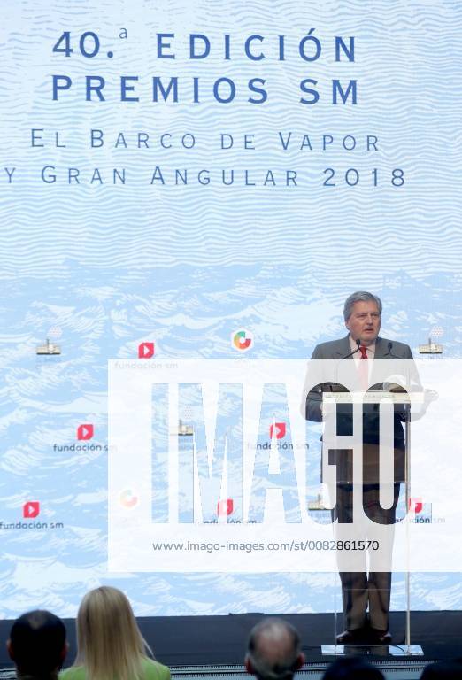 Spanish Education Minister Inigo Mendez de Vigo speaks during the SM Childen and Youth Literarture Award El barco de vapor and Gran angular at the Real Casa de Correos in Madrid, Spain, 18 April 2018. Queen Letizia of Spain chairs awarding ceremony in Madrid !ACHTUNG: NUR REDAKTIONELLE NUTZUNG!