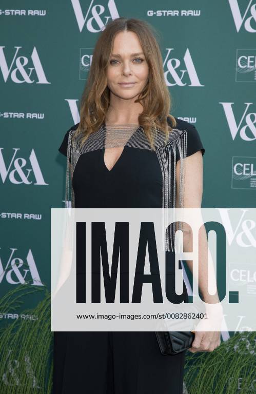 English fashion designer Stella McCartney attends the Fashioned From Nature VIP Preview at the V&A Museum in London. APRIL 18th 2018 SMOx181102