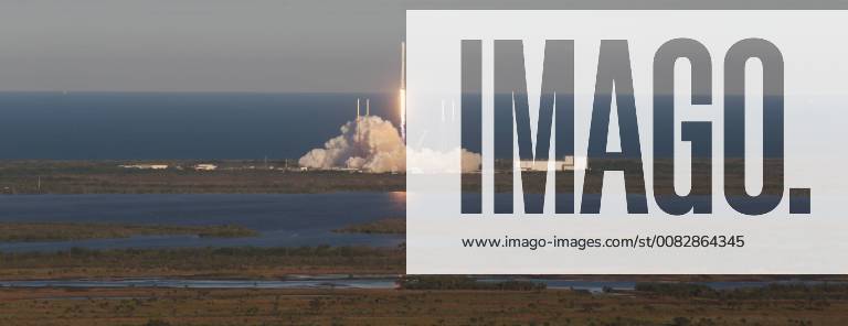 Cape Canaveral, FL, USA - A SpaceX Falcon 9 rocket carrying a TESS spacecraft lifts off on Wednesday, April 18, 2018, from Space Launch Complex 40 at Cape Canaveral Air Force Station in Florida. TESS, which stands for Transiting Exoplanet Survey Satellite, is a telescope camera that will hunt for undiscovered worlds around nearby stars, providing targets where future studies will assess their capacity to harbor life, NASA says. Cape Canaveral USA - ZUMAm67_ 20180418_zaf_m67_006