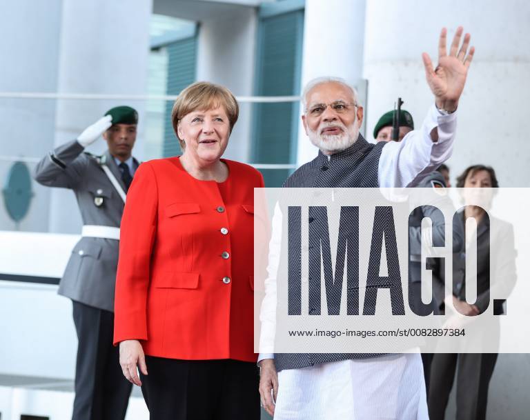 (180420) -- BERLIN, April 20, 2018 -- German Chancellor Angela Merkel (L, front) poses for photos with visiting Indian Prime Minister Narendra Modi (R, front) at German Chancellery in Berlin, capital of Germany, on April 20, 2018. German Chancellor Angela Merkel on Friday evening received Indian Prime Minister Narendra Modi in his stopover in Berlin, but no details of meeting was revealed. ) GERMANY-BERLIN-INDIA-PM-VISIT ShanxYuqi